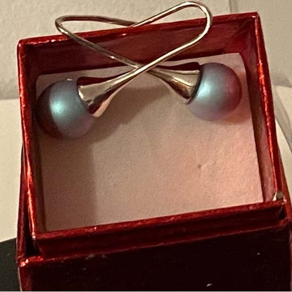 CLEARANCE selling as a LOT. Swarovski Crystal Pearl earrings NEW - Picture 3 of 4